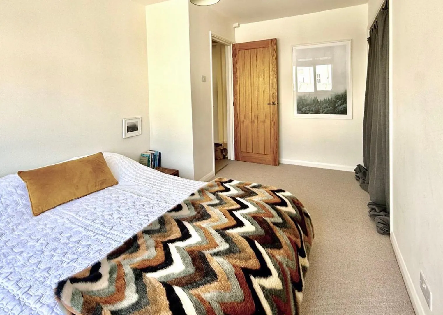 Sunny Seaside Sanctuary - Two Bedroom Apartment Brighton